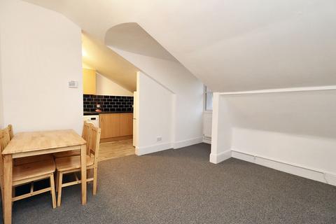 2 bedroom flat to rent, Mount Pleasant Avenue, Tunbridge Wells, TN1