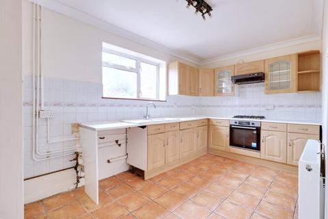 2 Erriff Drive, South Ockendon, RM15 5AN