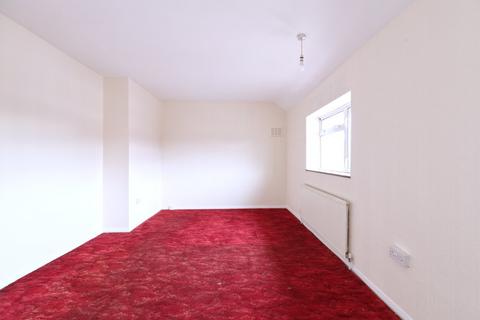2 Erriff Drive, South Ockendon, RM15 5AN