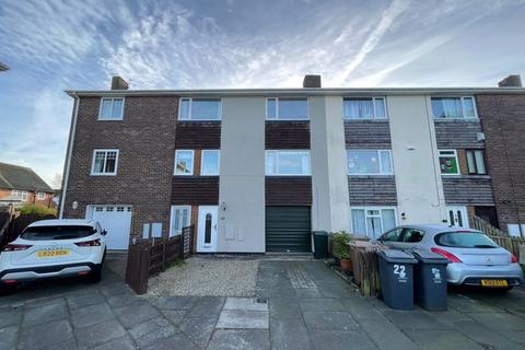 3 bedroom townhouse to rent, Purley Close, Wallsend NE28