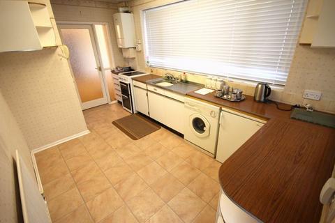 3 bedroom semi-detached house to rent, Wichnor Road, Solihull