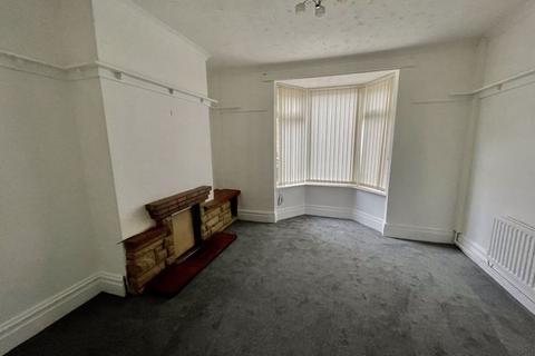 4 bedroom terraced house to rent, Dean Street, Shildon