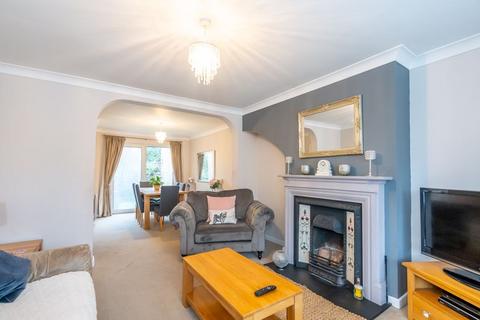 4 bedroom semi-detached house for sale, Graydon Avenue, Chichester