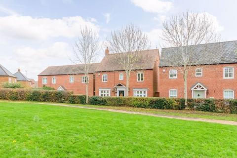 4 bedroom detached house for sale, Sage Close, Banbury - No onward chain