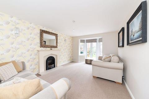 4 bedroom detached house for sale, Sage Close, Banbury - No onward chain