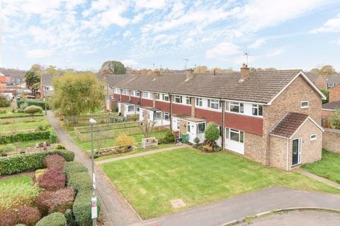 3 bedroom terraced house to rent, Grange Road, Guildford