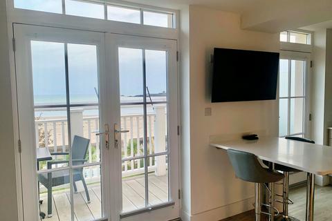 1 bedroom apartment to rent, La Route De La Haule, Jersey JE3