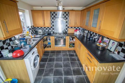 3 bedroom detached house for sale, Addington Way, Oldbury B69