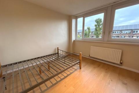 2 bedroom flat to rent, Tolsford Road, London