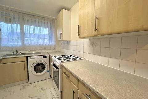 2 bedroom flat to rent, Tolsford Road, London