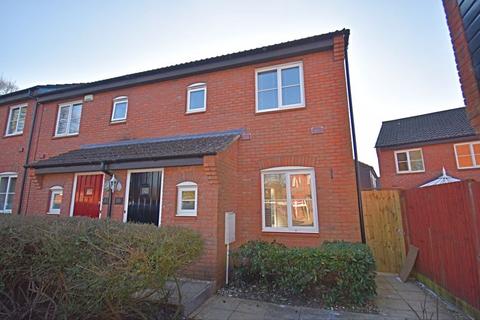 3 bedroom end of terrace house to rent, Breadels Field, Basingstoke RG22