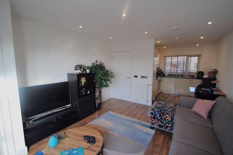 1 bedroom apartment to rent, Tranquil Lane, Harrow