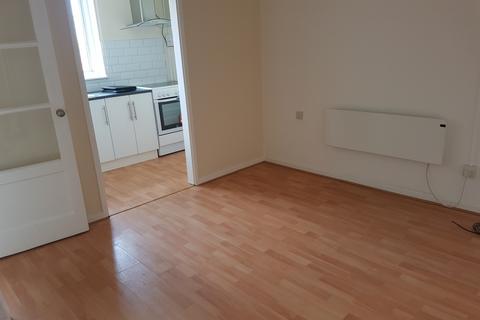 1 bedroom flat to rent, Manor Court, Mutton Lane , Potters Bar, EN6