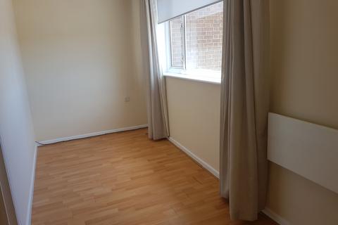 1 bedroom flat to rent, Manor Court, Mutton Lane , Potters Bar, EN6