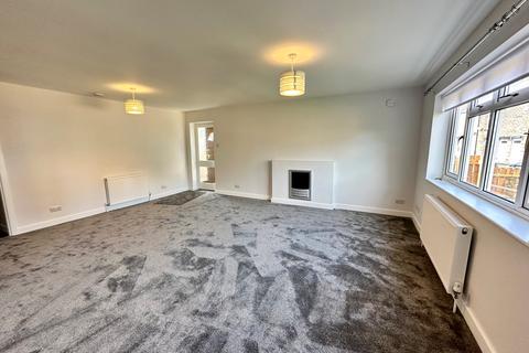 3 bedroom bungalow to rent, Granville Street, Barnsley