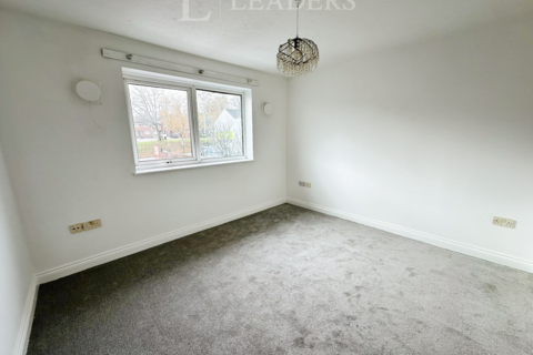 2 bedroom flat to rent, Quinton Court, B68