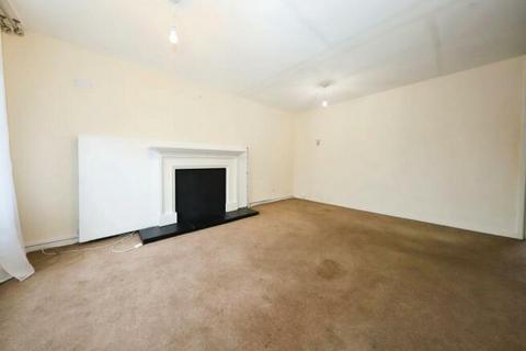 3 bedroom apartment to rent, Newbridge Mews WV6