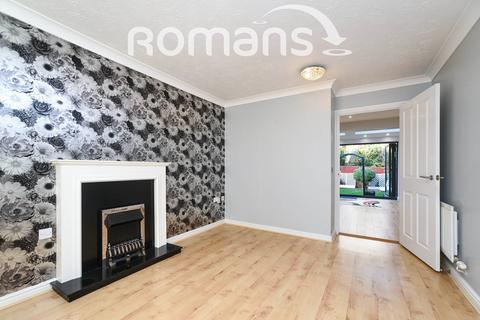 2 bedroom semi-detached house to rent, Sigerson Road, Swindon