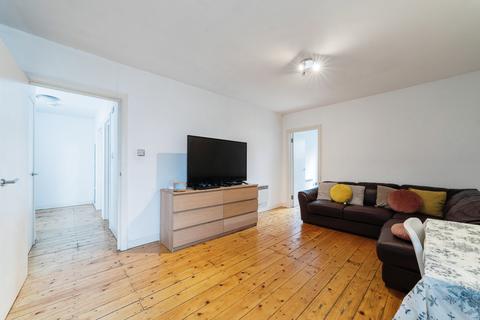 2 bedroom apartment to rent, Glass Foundry yard | E13