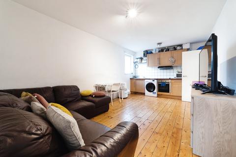 2 bedroom apartment to rent, Glass Foundry yard | E13