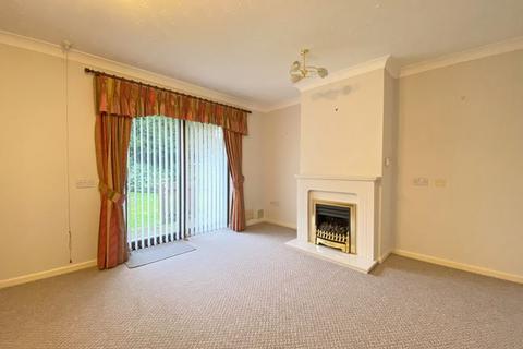 2 bedroom retirement property for sale, Flat 40 The Manor, Churchdown, Gloucester.