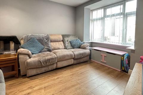 104 Deans Way, Gloucester, GL1 2QD