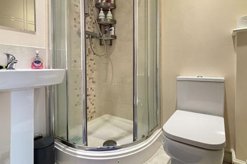 104 Deans Way, Gloucester, GL1 2QD