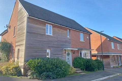 4 bedroom detached house for sale, Tumper View, Gloucester