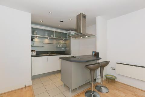 1 bedroom flat to rent, Oyster Wharf