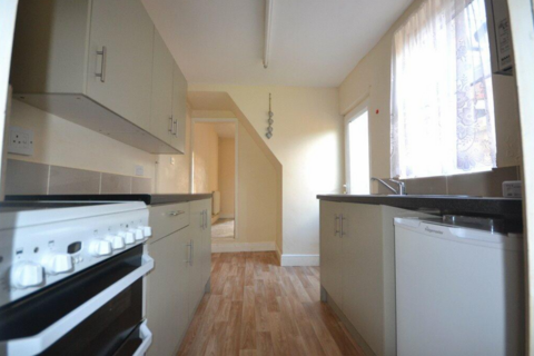 2 bedroom end of terrace house to rent, Woodville Road, Ipswich