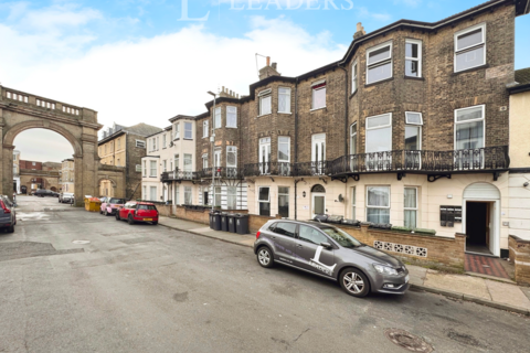 1 bedroom terraced house to rent, Wellington Road, NR30