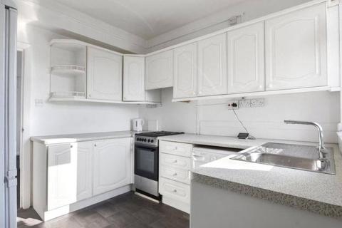 2 bedroom apartment to rent, Warren Court, Euston Road