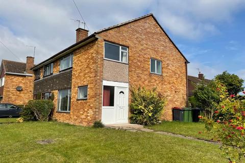 4 bedroom semi-detached house to rent, 36 Springfield Avenue