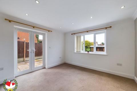 3 bedroom semi-detached house for sale, Calton Road, Linden, Gloucester