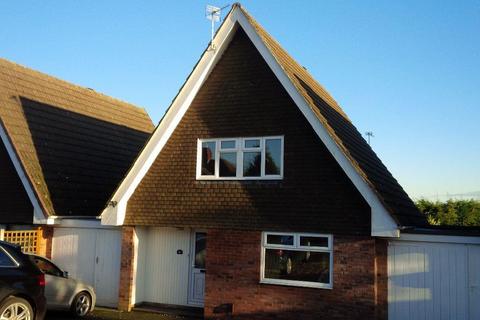 4 bedroom detached house to rent, 36A Forton Road