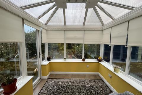 63 Union Road, Low Moor, Bradford, BD12 0DF