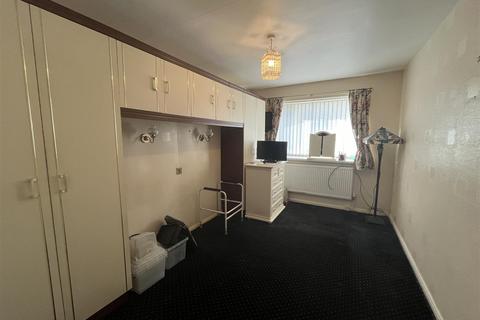 63 Union Road, Low Moor, Bradford, BD12 0DF
