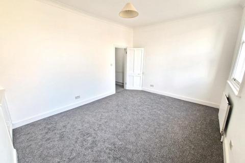 2 bedroom terraced house to rent, Hadley Street, London NW1