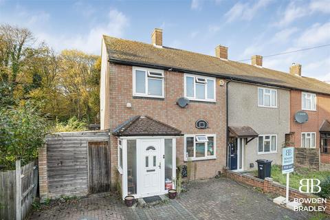 2 bedroom end of terrace house for sale, Brocket Way, Chigwell