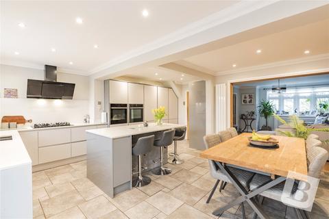 19 Cornwall Close, Hornchurch, RM11 3HA