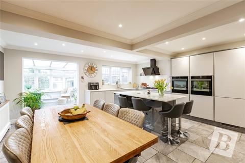 19 Cornwall Close, Hornchurch, RM11 3HA