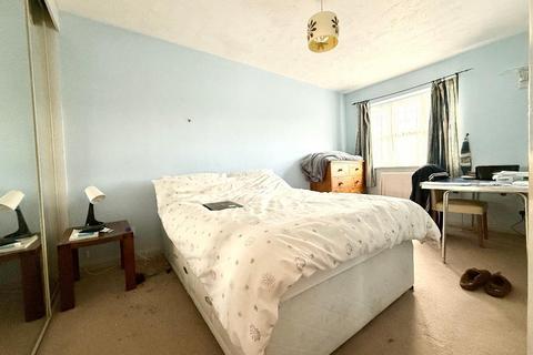 3 bedroom end of terrace house for sale, Sharples Green, Barton Hills, Luton, Bedfordshire, LU3 4BD