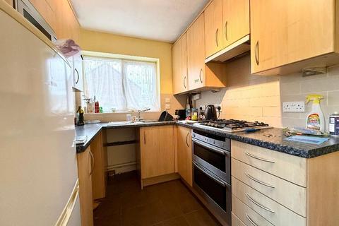 3 bedroom end of terrace house for sale, Sharples Green, Barton Hills, Luton, Bedfordshire, LU3 4BD