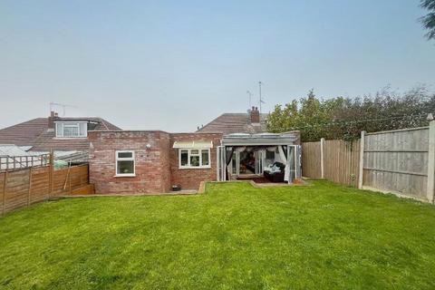 4 bedroom bungalow for sale, Heathfield Road, New Bedford Road/Old Bedford Road Area, Luton, Bedfordshire, LU3 1UF