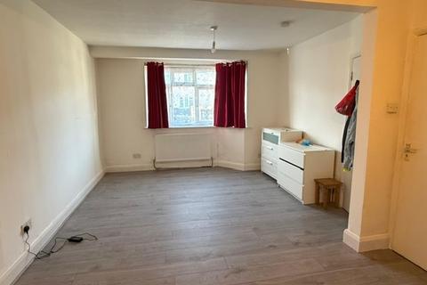 undefined, WAYE AVE, Hounslow