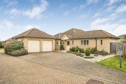 8 Whyts Acre, Linton, Cambridge, CB21 4AB