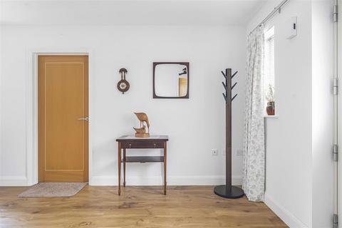 8 Whyts Acre, Linton, Cambridge, CB21 4AB