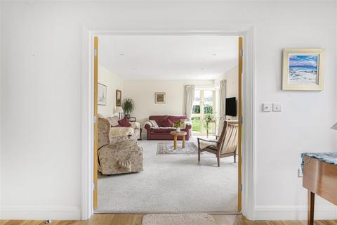 8 Whyts Acre, Linton, Cambridge, CB21 4AB