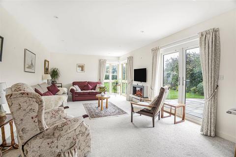 8 Whyts Acre, Linton, Cambridge, CB21 4AB