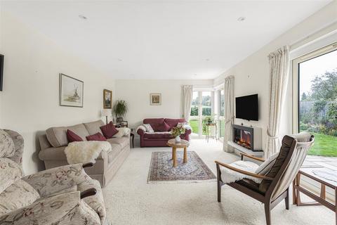 8 Whyts Acre, Linton, Cambridge, CB21 4AB